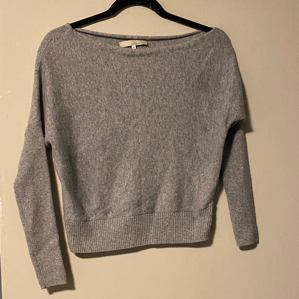 Elegant Heather Gray Women's Crew Neck Sweater asymmetrical